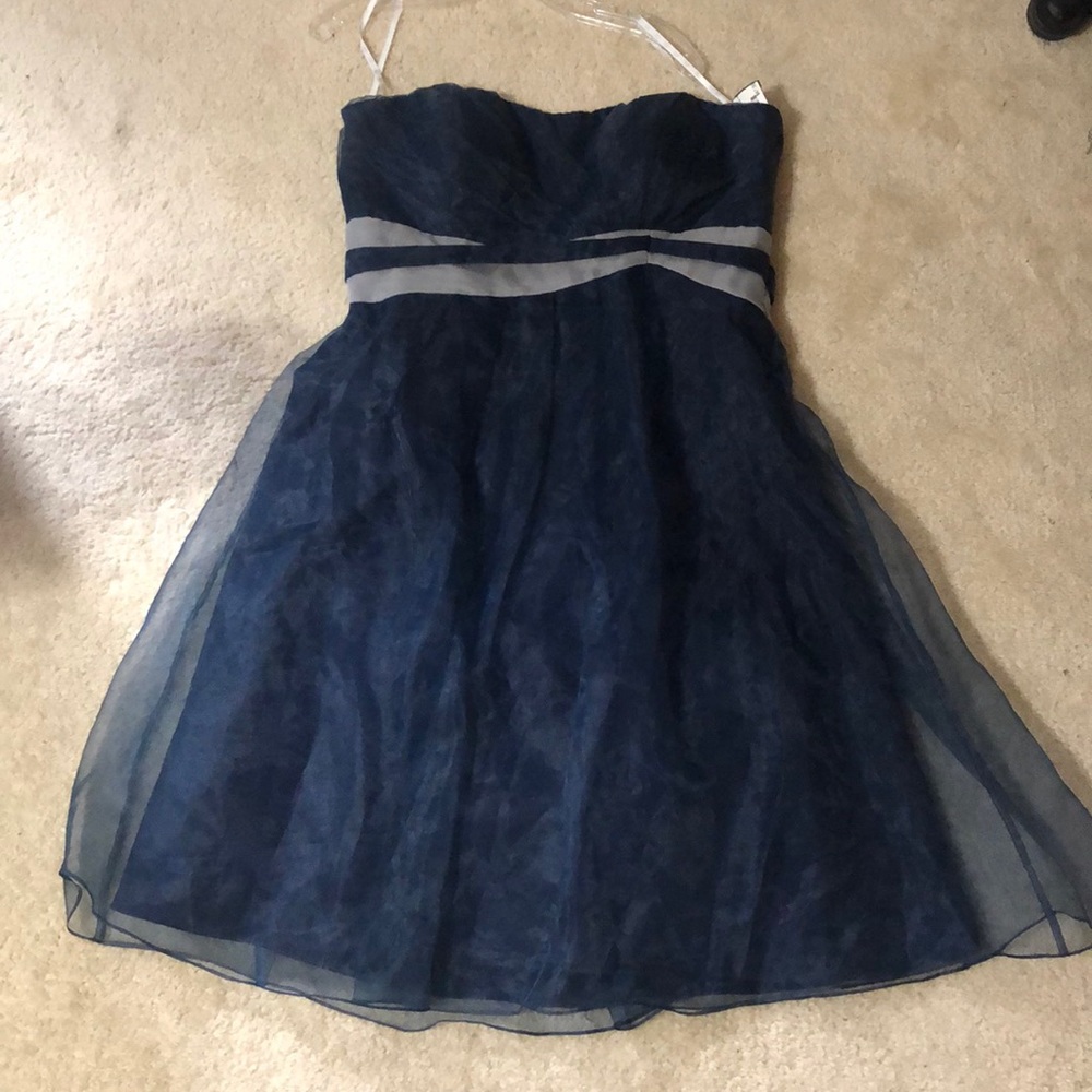 Strapless formal dress